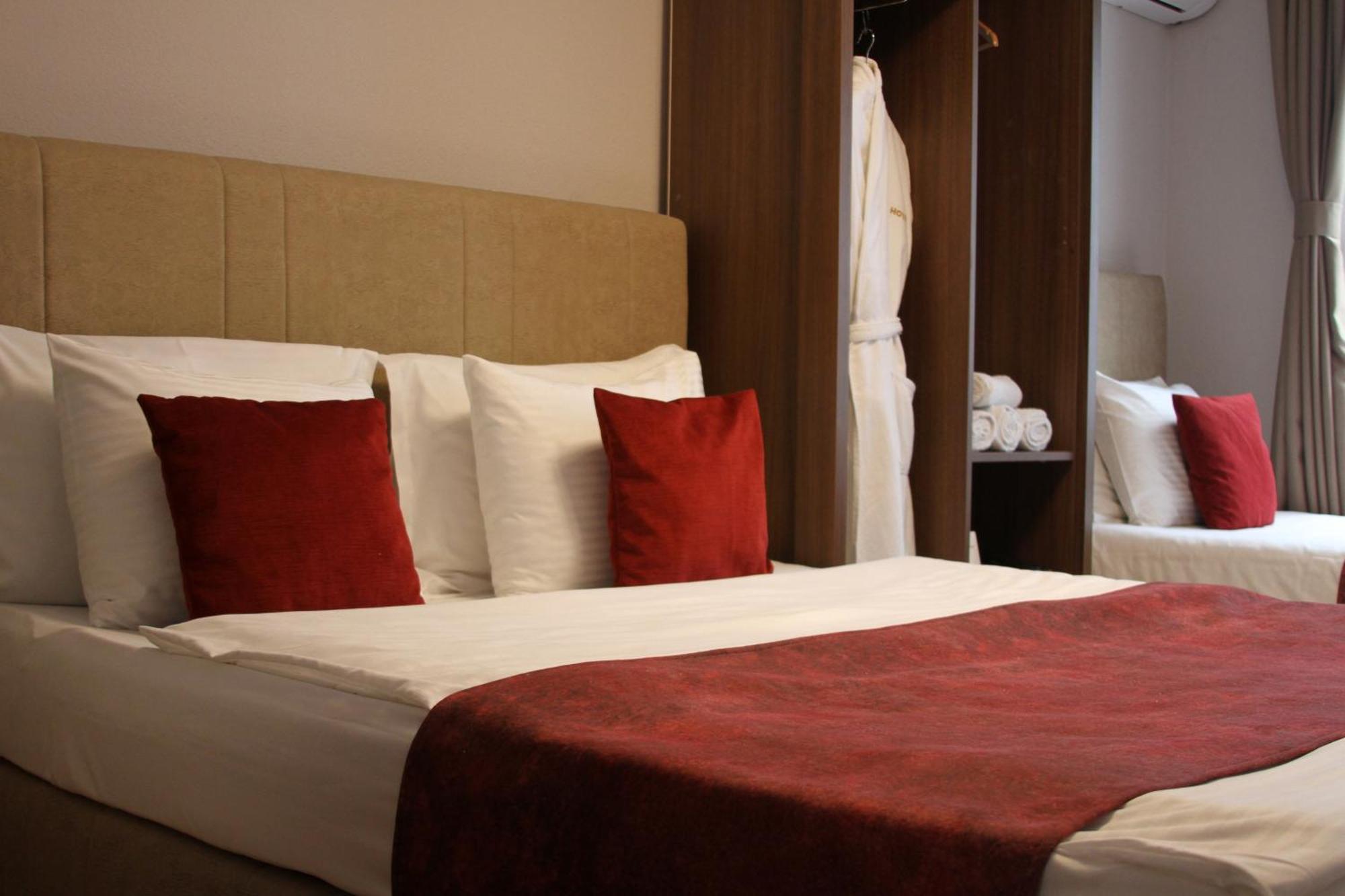 Hotel Driada Gjakova Luaran gambar