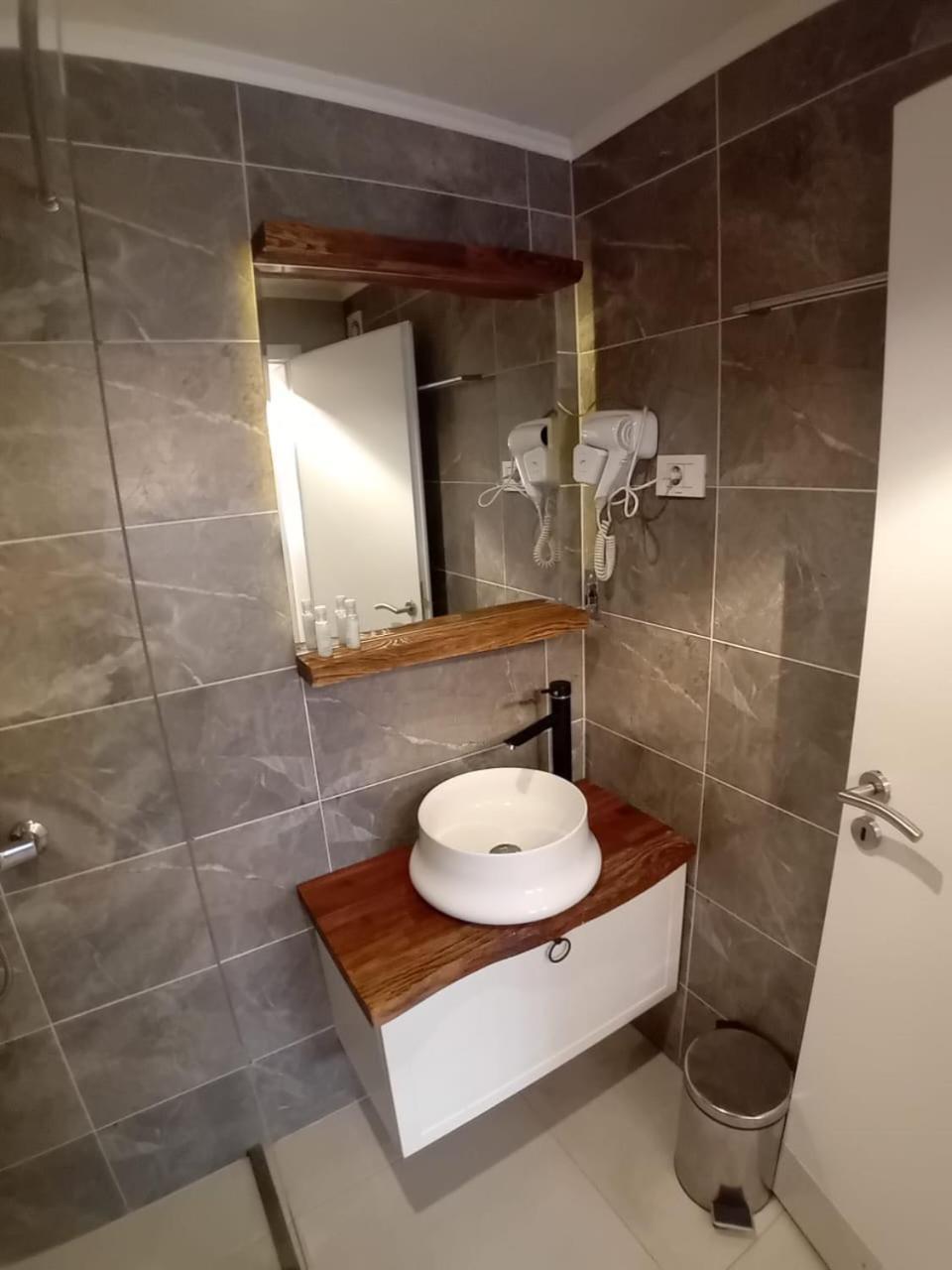 Hotel Driada Gjakova Luaran gambar